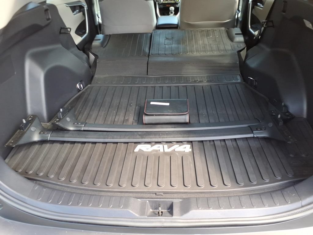 Used 2021 Toyota RAV4 XLE w/ Convenience Package AWD/4WD image 22