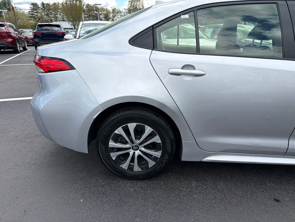 Used 2021 Toyota Corolla LE FWD image 4
