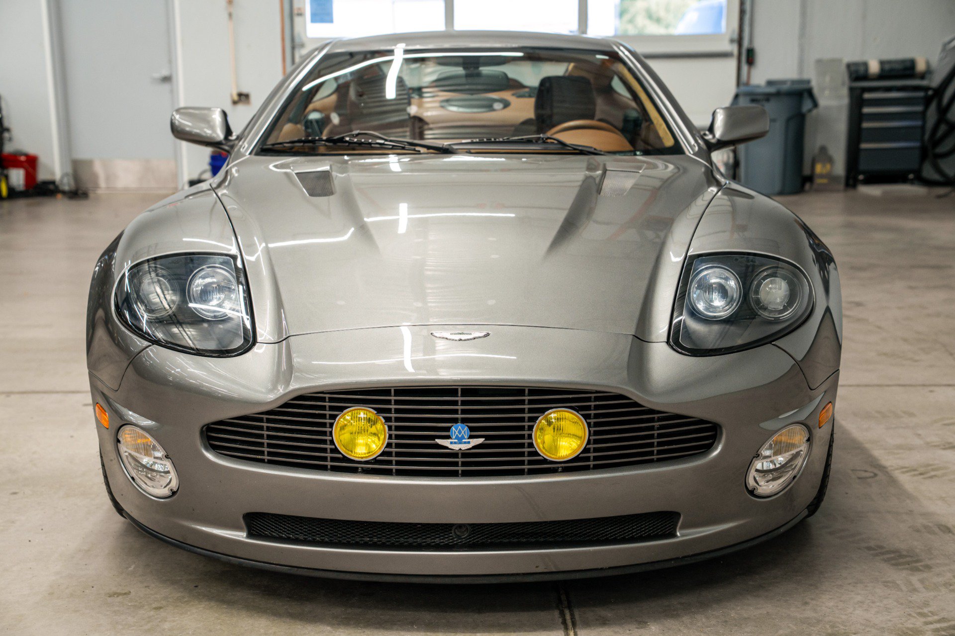 Used 2003 Aston Martin Vanquish RWD image 4
