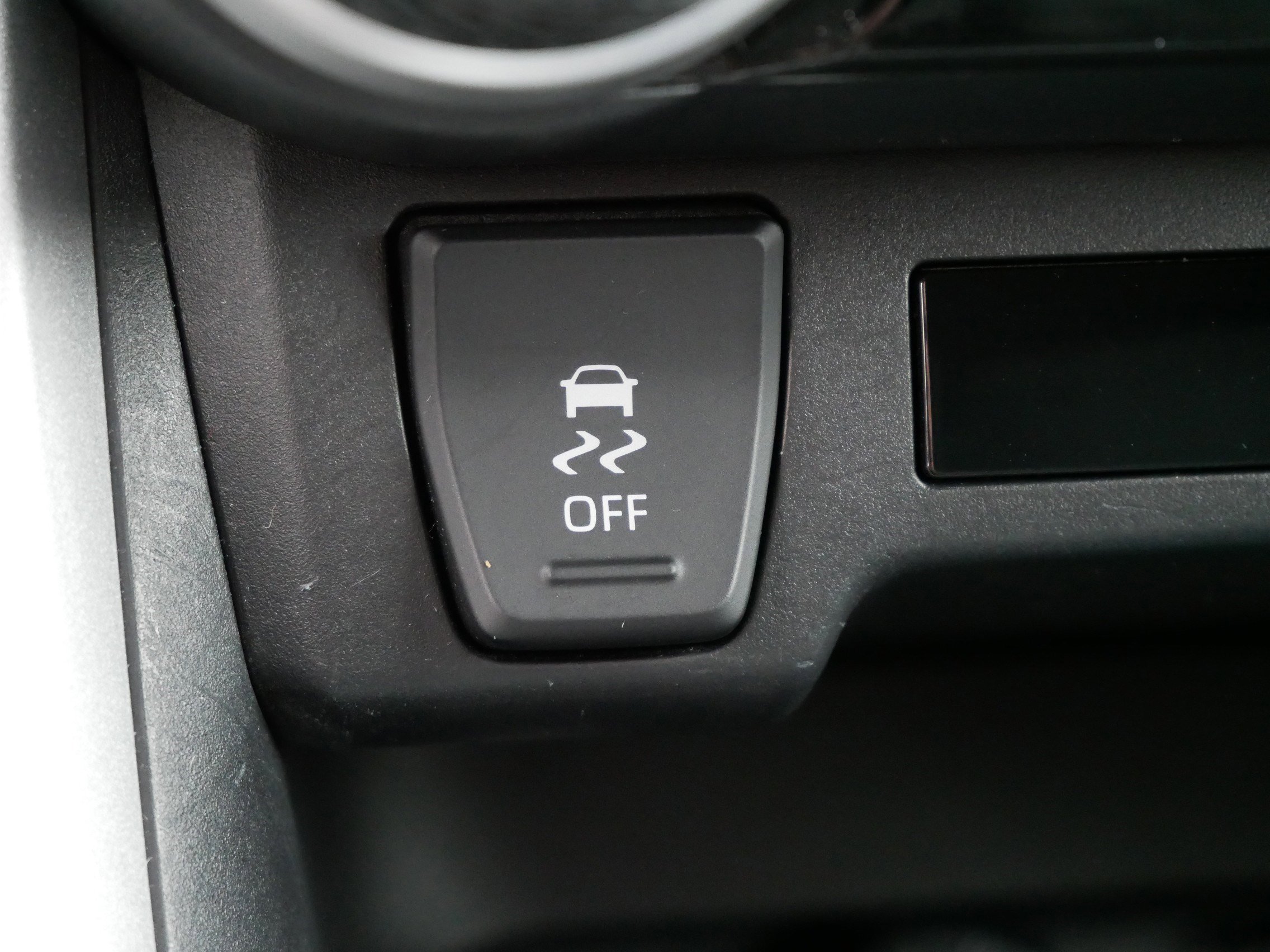 Certified 2024 Toyota RAV4 LE image 31