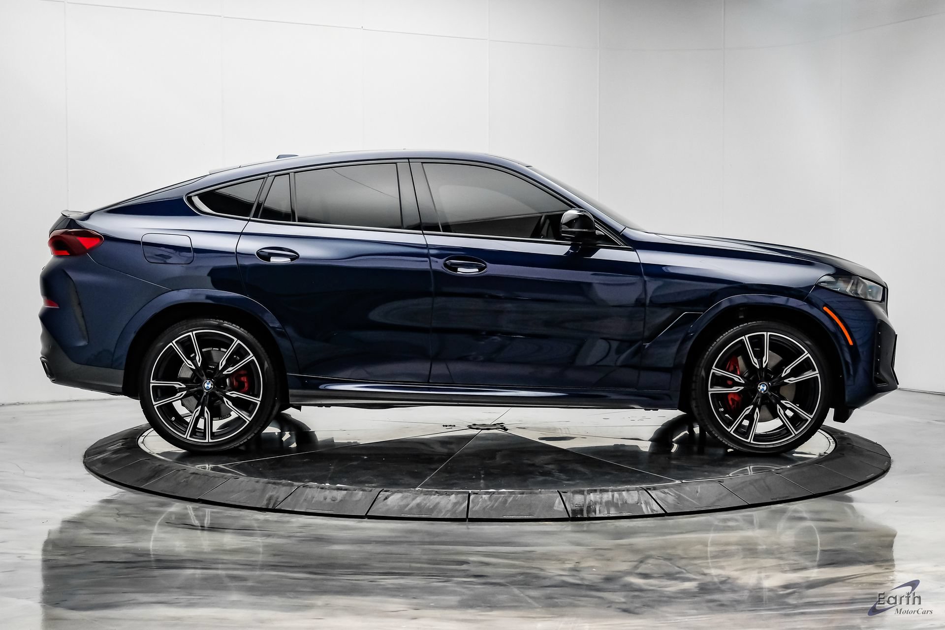 Used 2025 BMW X6 M60i w/ M Sport Professional Package AWD/4WD image 21