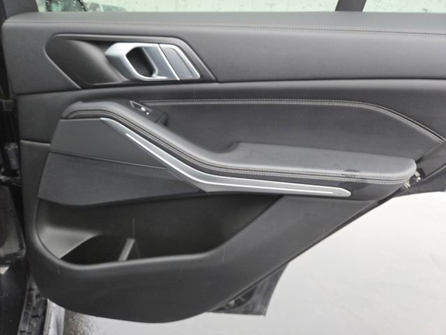 Used 2020 BMW X5 xDrive40i w/ M Sport Package image 29