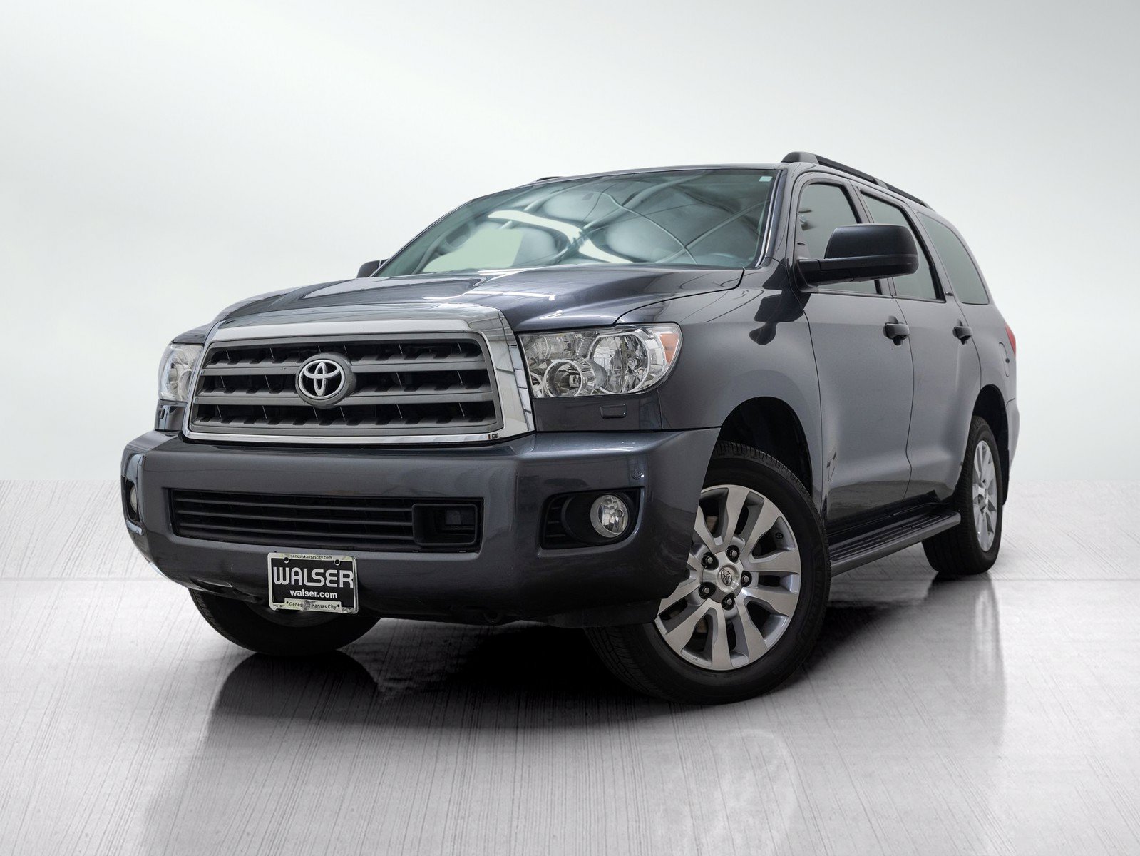 Used 2017 Toyota Sequoia Platinum AWD/4WD image 1