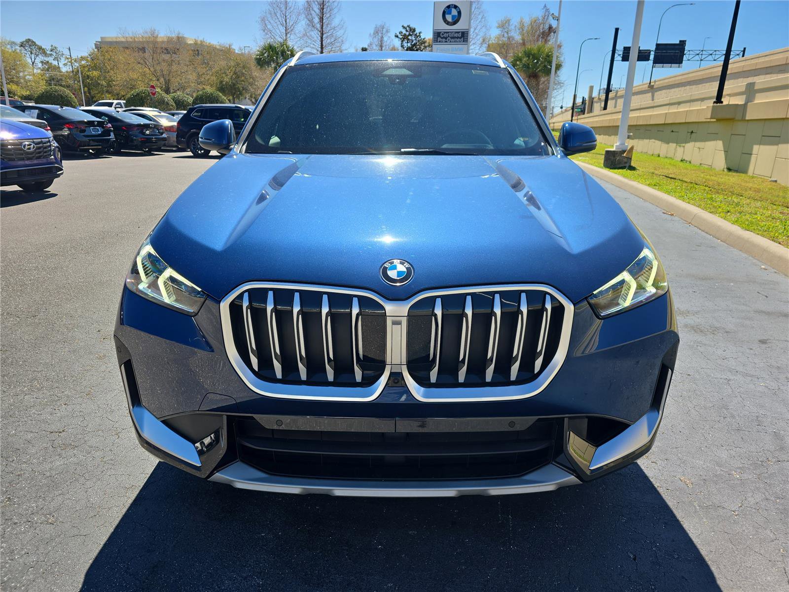 Used 2025 BMW X1 xDrive28i image 2