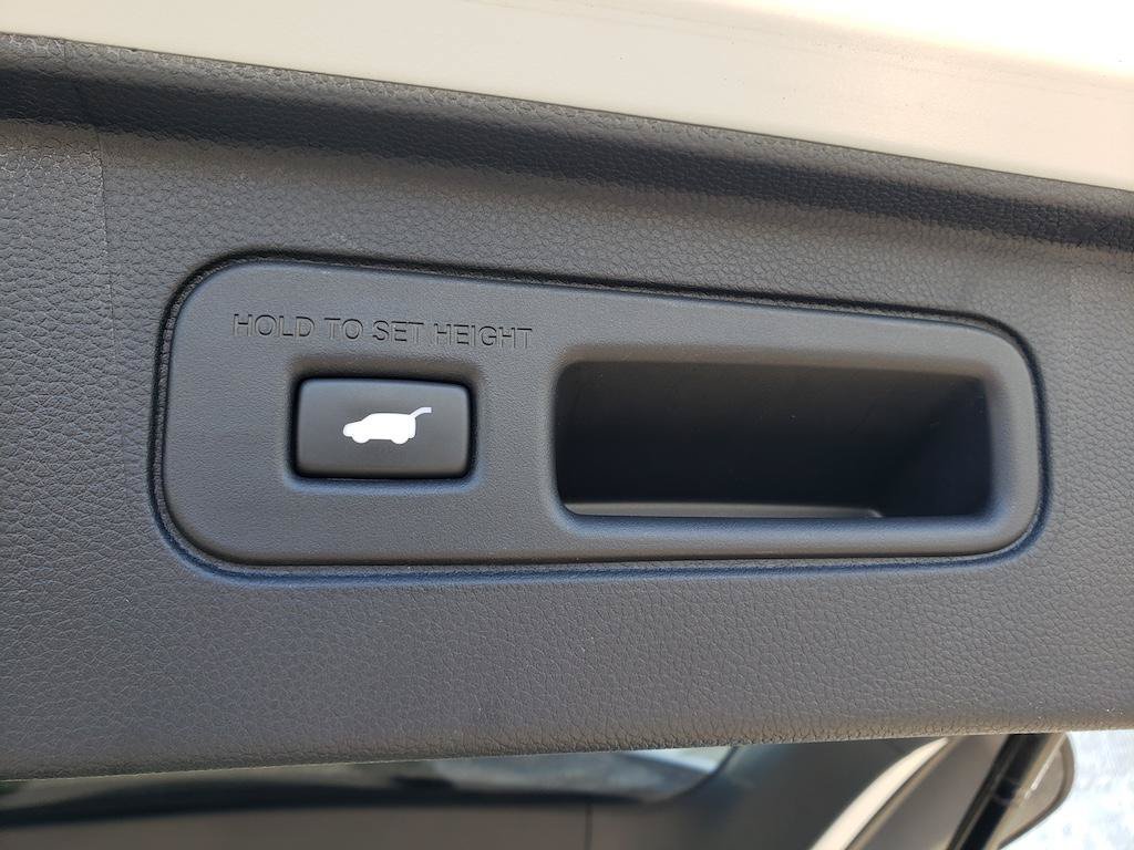 Used 2025 Honda Pilot Black Edition image 8