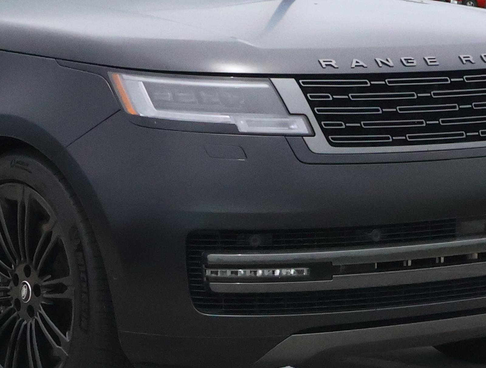 Used 2024 Land Rover Range Rover SE AWD/4WD image 8
