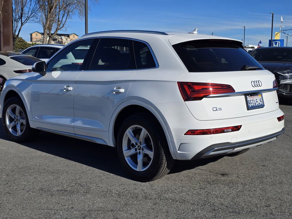 Used 2023 Audi Q5 2.0T Premium w/ Convenience Package image 2