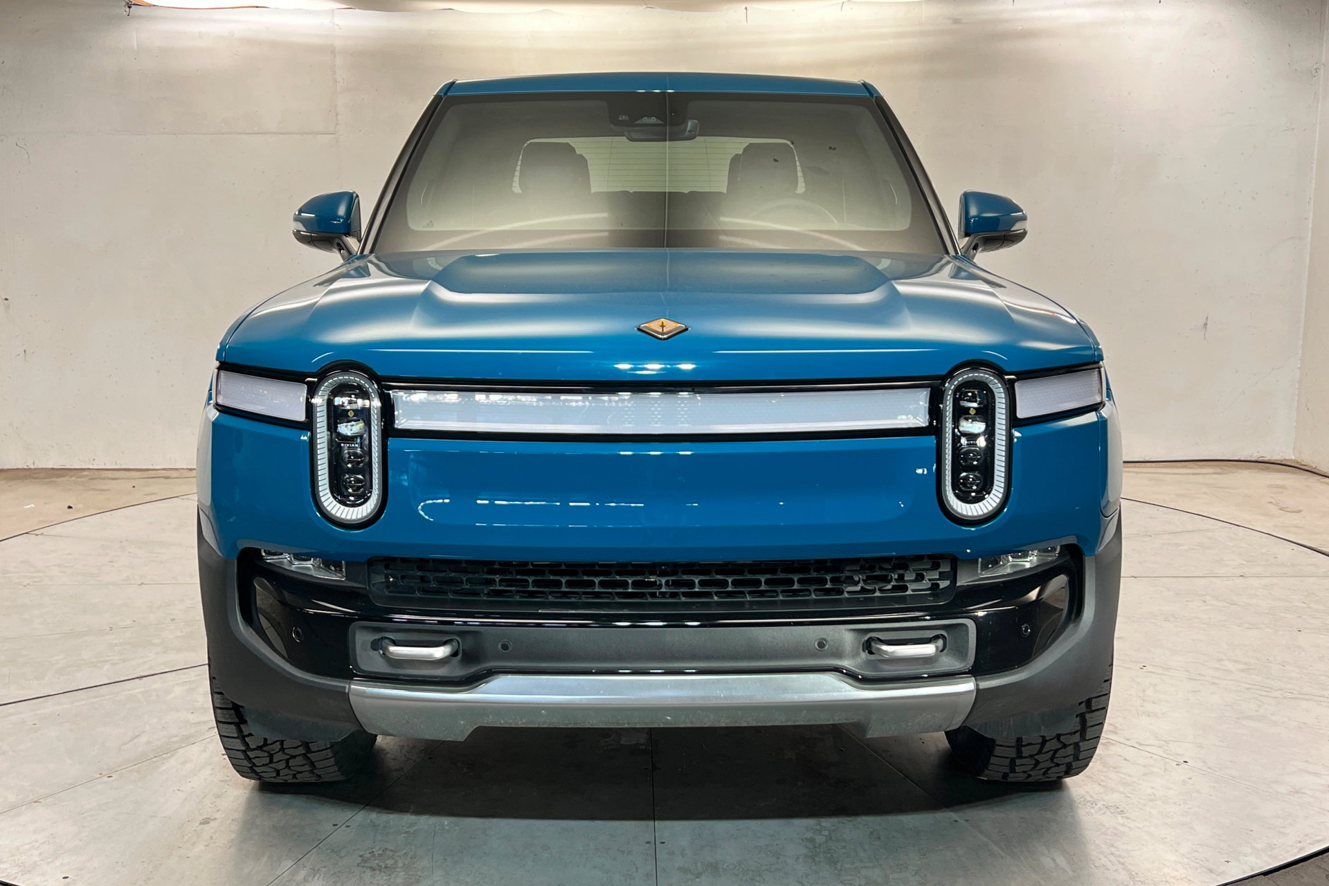 Used 2023 Rivian R1T Adventure Dual AWD/4WD image 8