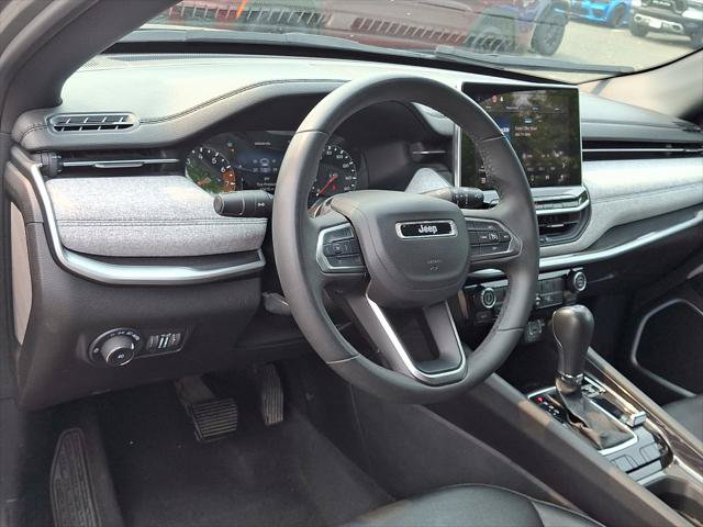 Certified 2024 Jeep Compass Latitude AWD/4WD image 25