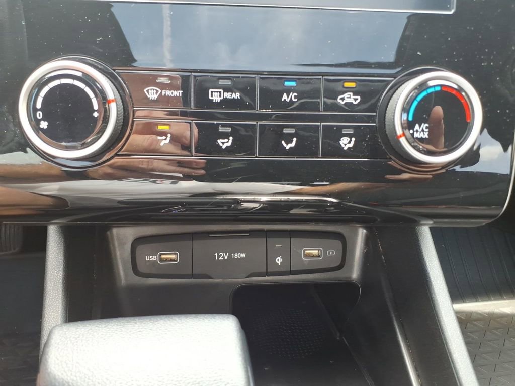 Used 2023 Hyundai Santa Cruz SEL w/ Activity Package FWD image 22