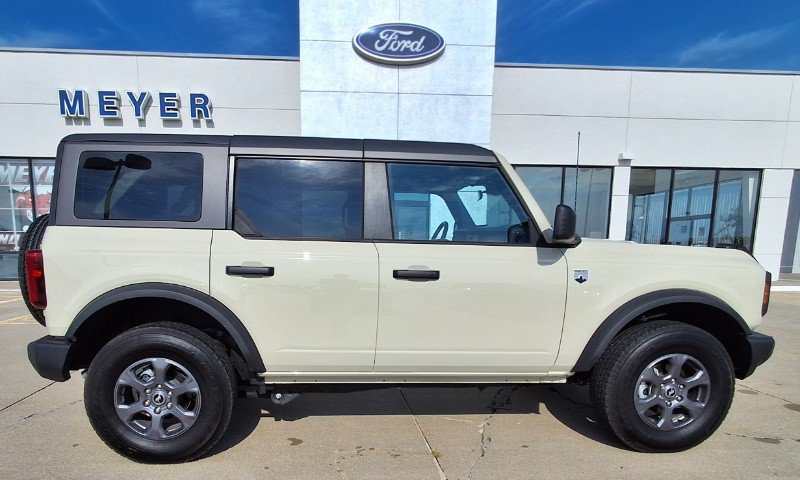 Used 2025 Ford Bronco Big Bend AWD/4WD image 1