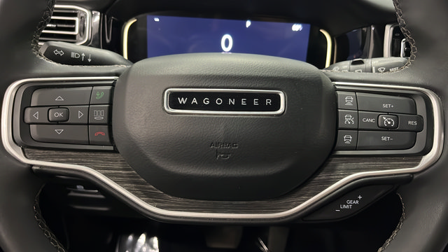 Used 2022 Jeep Wagoneer Series III w/ Premium Group I AWD/4WD image 16