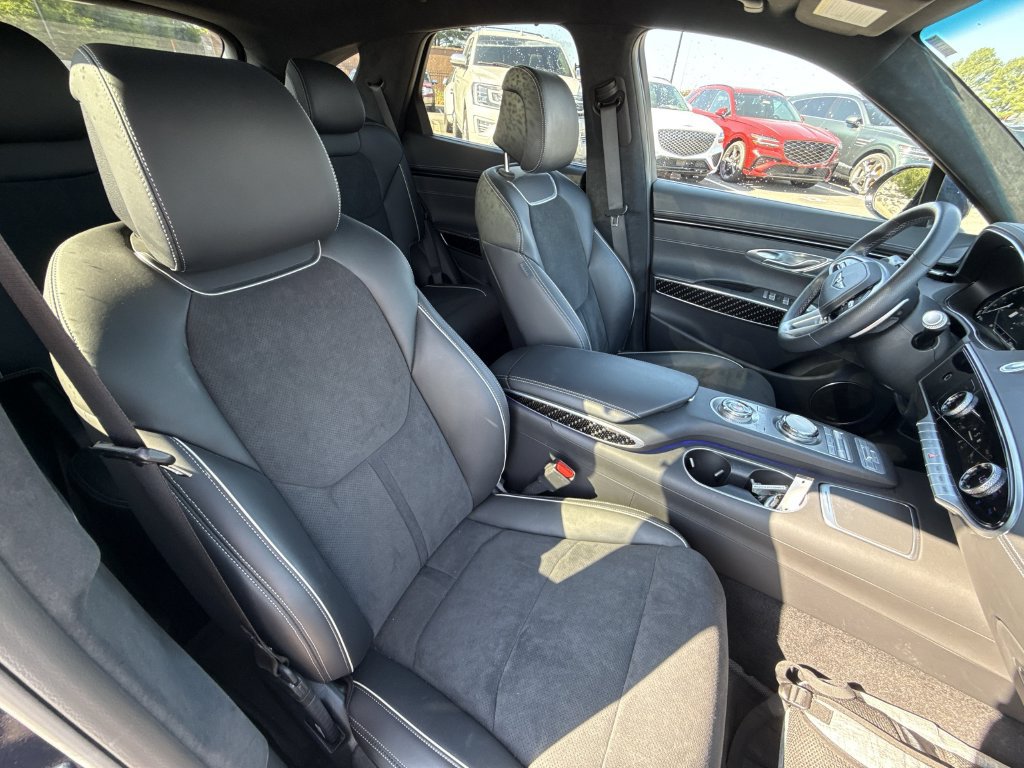 Used 2022 Genesis GV70 3.5T Sport w/ Sport Prestige Package AWD/4WD image 39