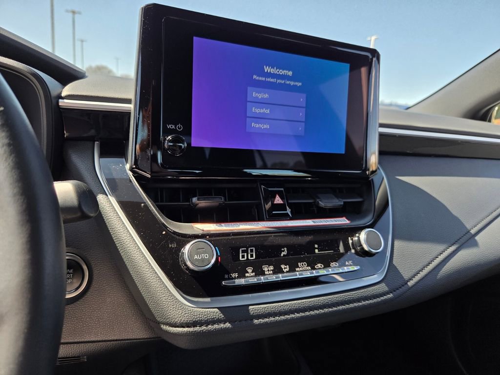 Certified 2025 Toyota Corolla SE image 19