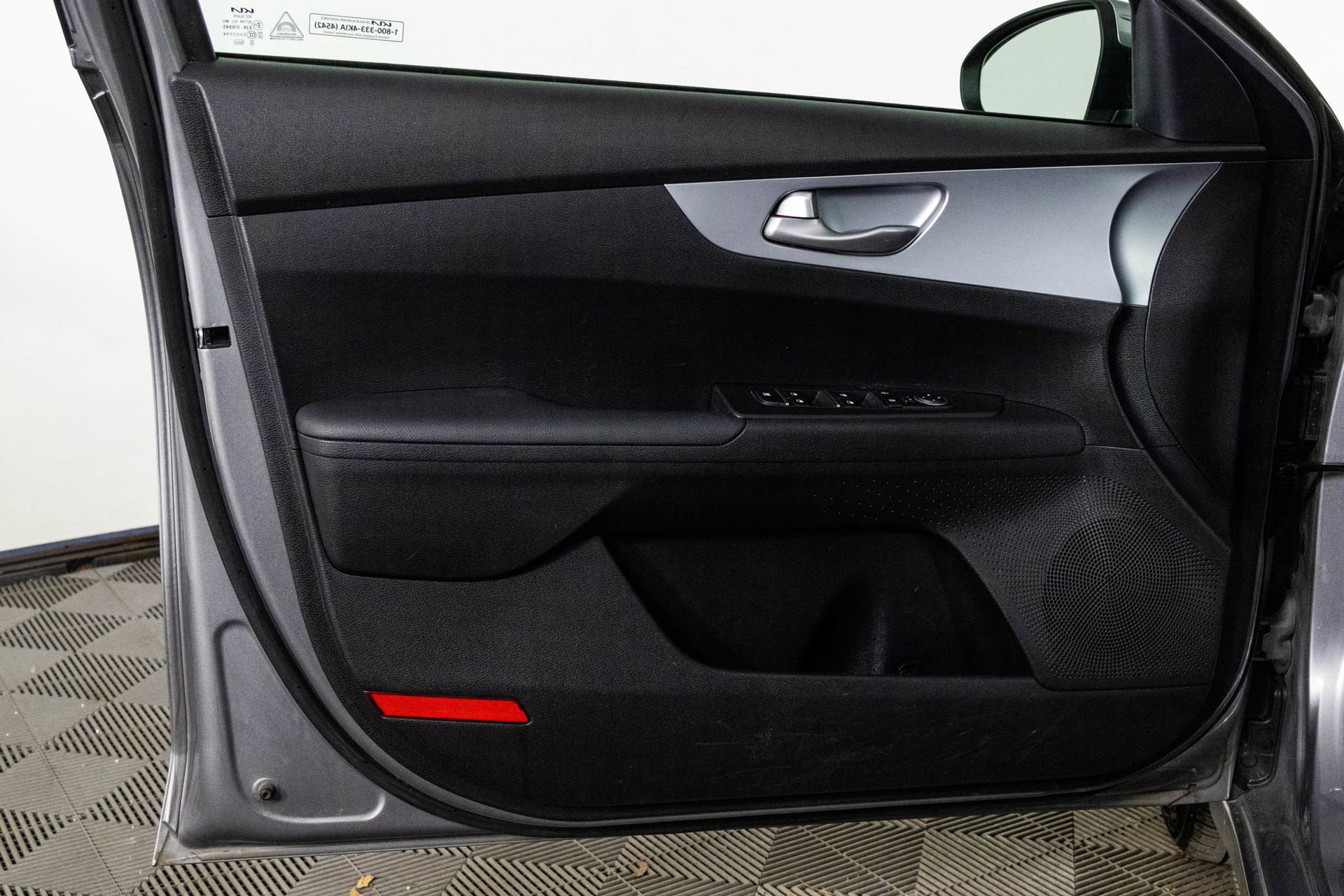 Used 2024 Kia Forte LXS FWD image 31