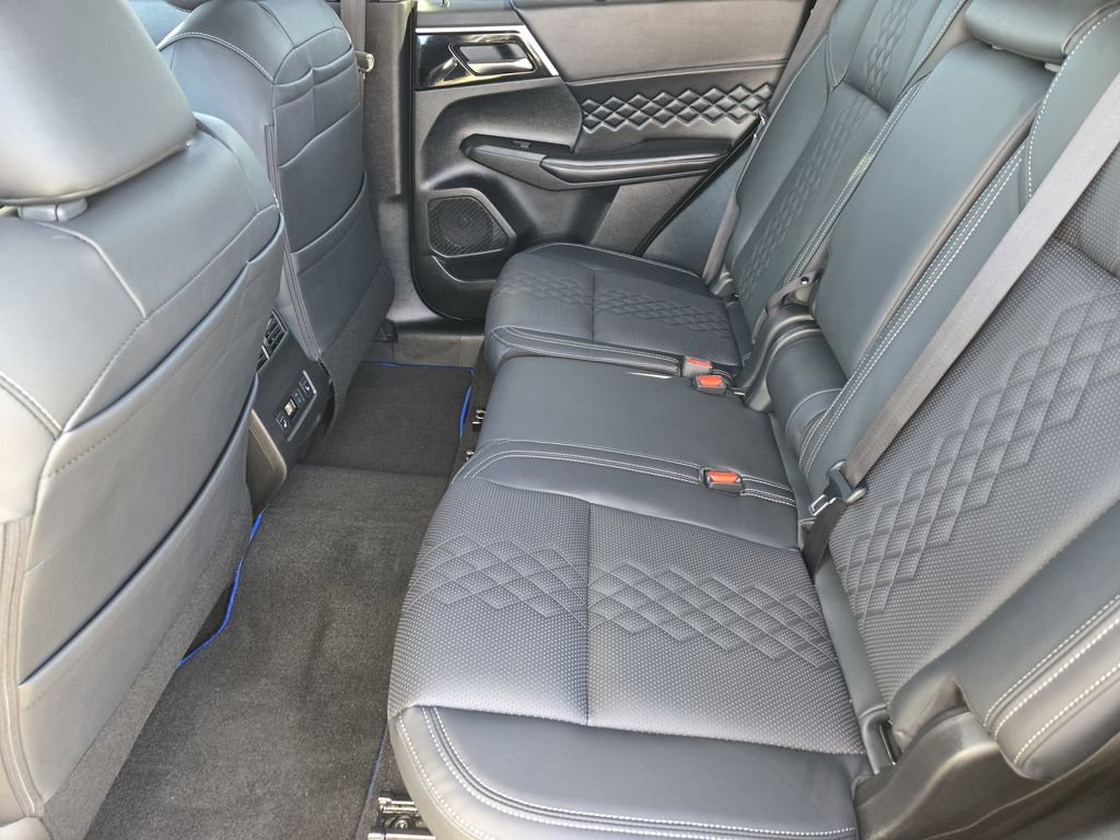 New 2025 Mitsubishi Outlander SEL Black Edition image 22
