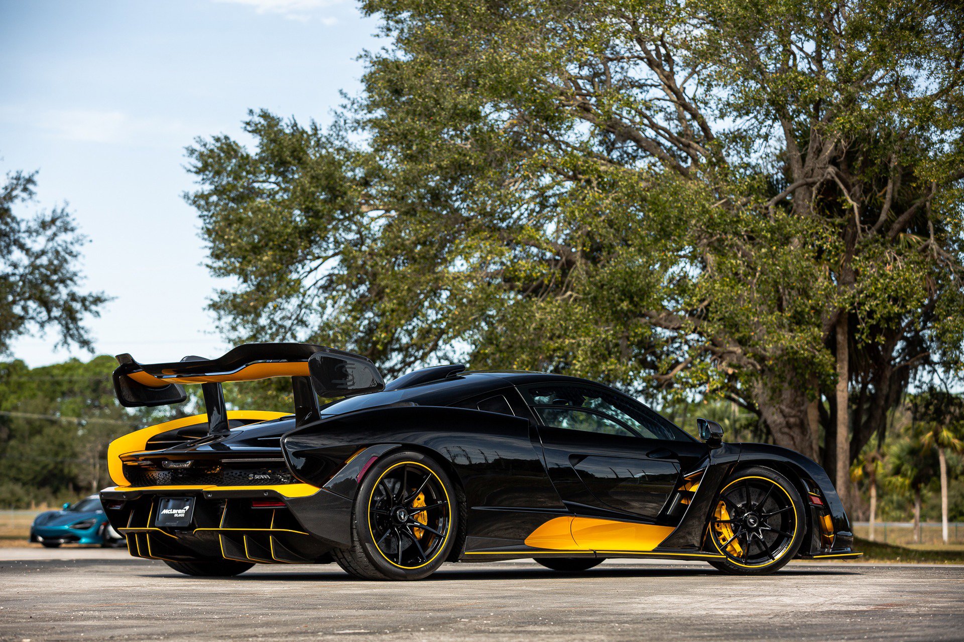 Used 2019 McLaren Senna image 30