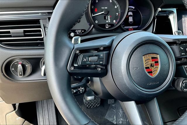 Used 2026 Porsche Macan AWD/4WD image 11