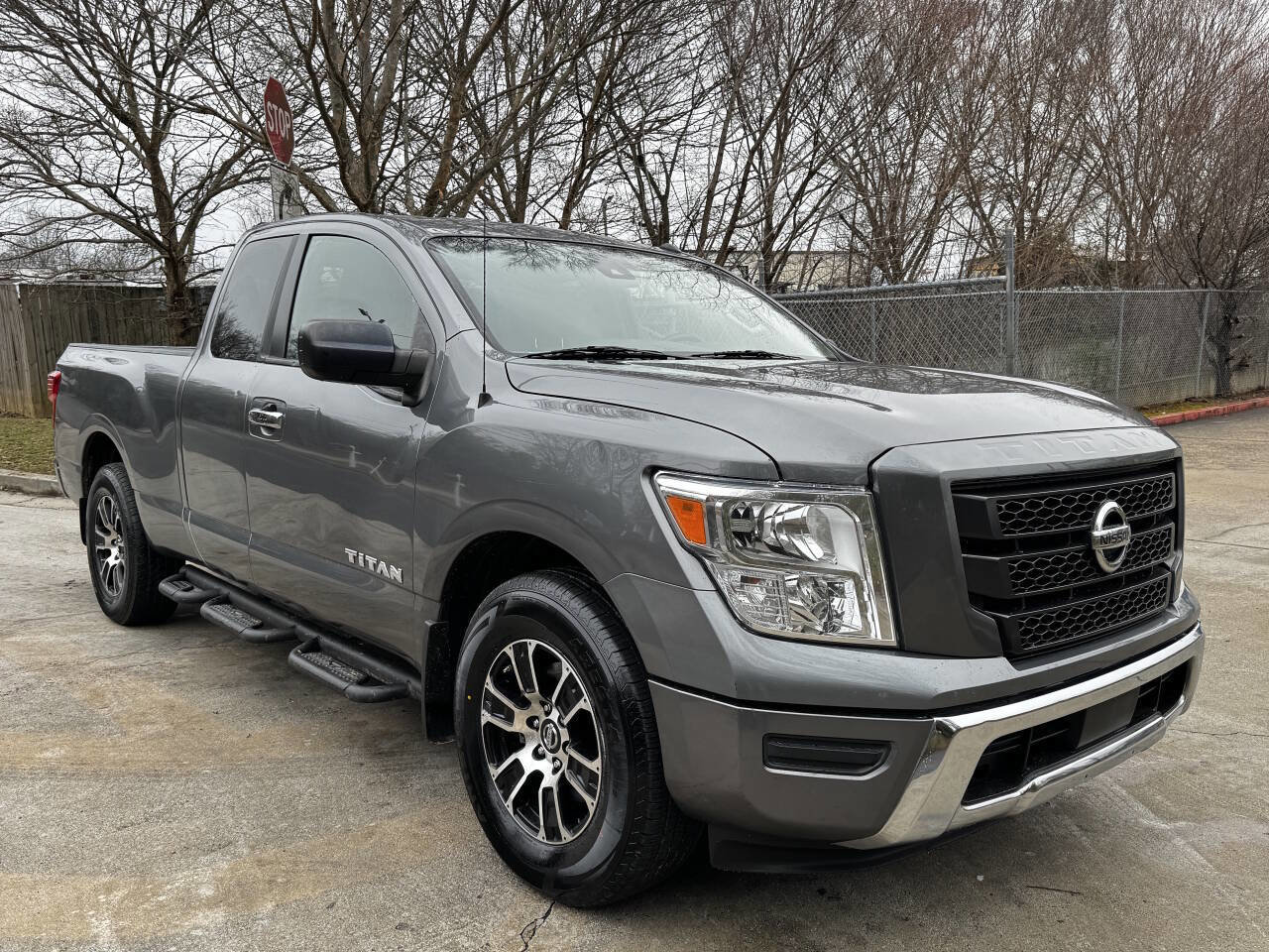Used 2021 Nissan Titan SV w/ Accessory Utility Package image 6
