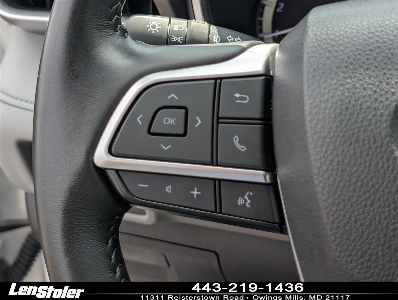 Used 2023 Toyota Highlander XLE AWD/4WD image 24