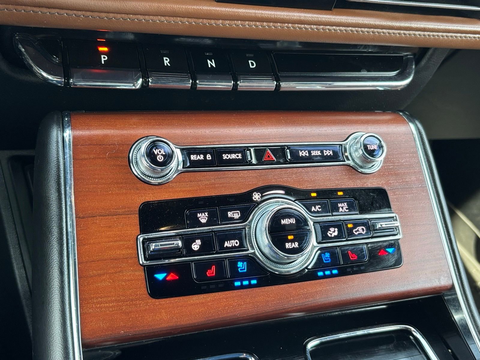 Used 2022 Lincoln Aviator Reserve w/ Equipment Group 201A image 26