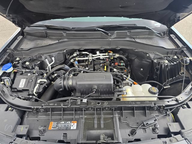 Used 2024 Ford Explorer XLT w/ Equipment Group 202A AWD/4WD image 33