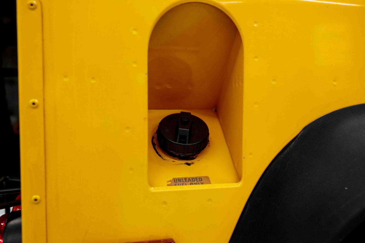 Used 1997 Land Rover Defender 90 AWD/4WD image 24