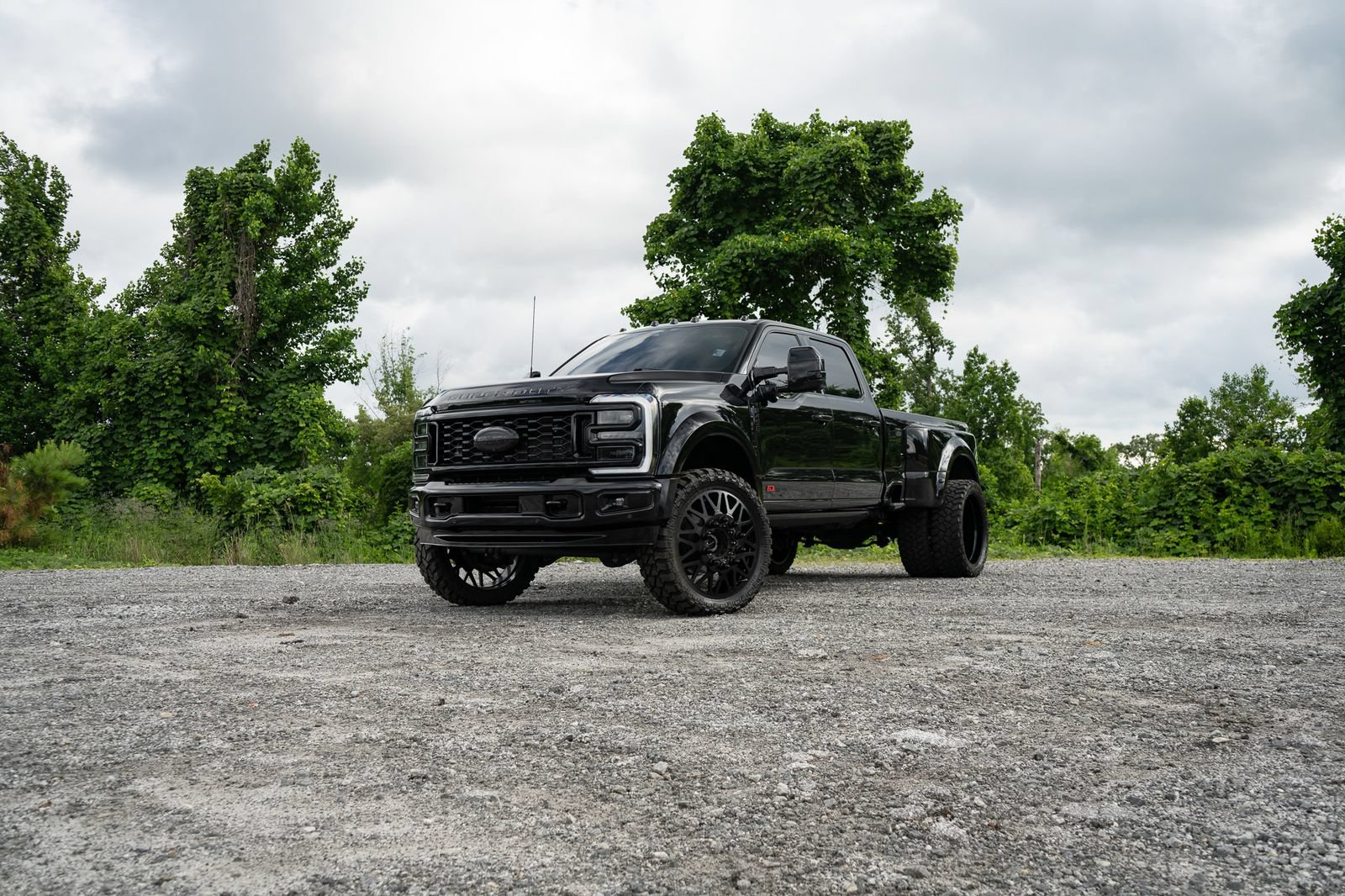 Used 2024 Ford F450 Limited AWD/4WD image 1