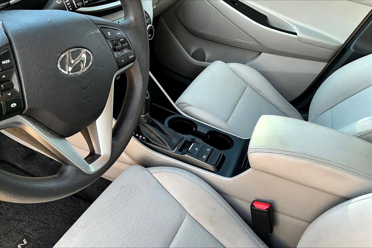 Used 2021 Hyundai Tucson SE FWD image 17