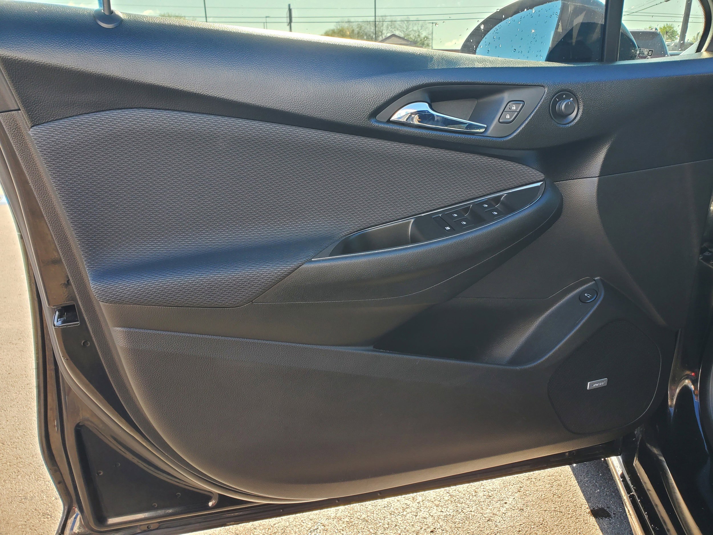 Used 2018 Chevrolet Cruze LT FWD image 24