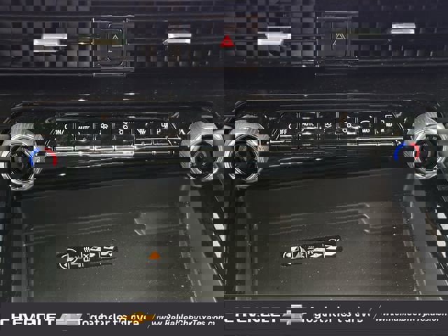 Certified 2026 Chevrolet Suburban RST w/ Comfort Package image 21