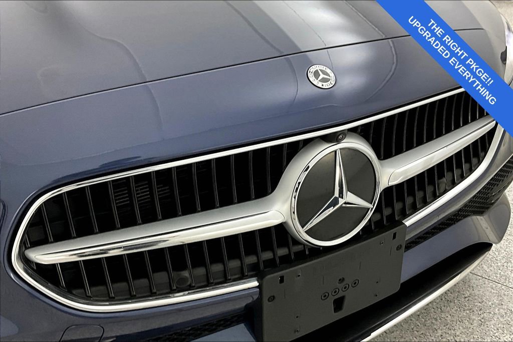 Used 2025 Mercedes-Benz C 300 4MATIC Sedan w/ Exclusive Trim Package image 34