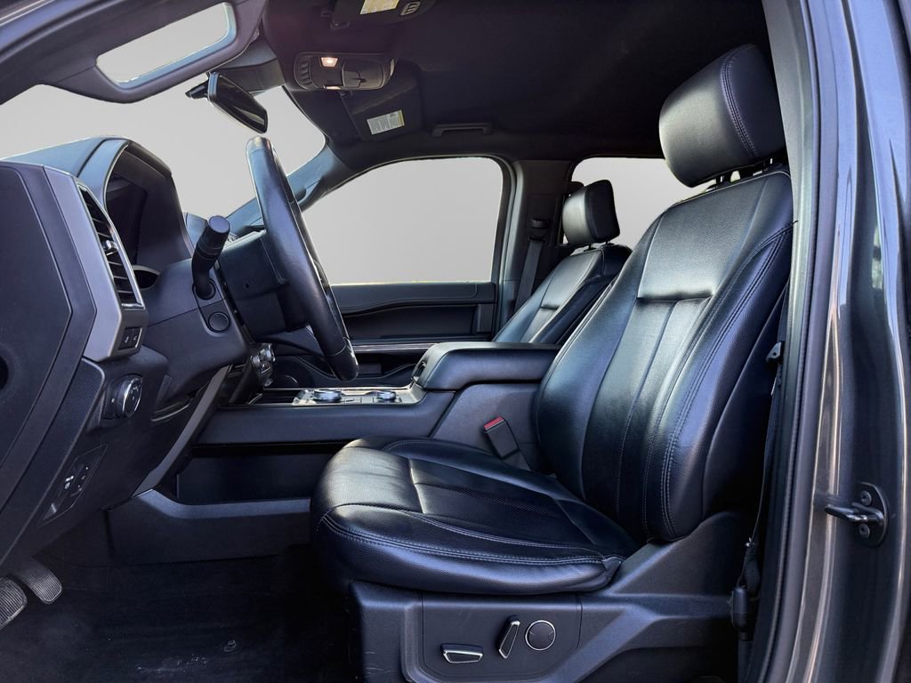 Certified 2019 Ford Expedition XLT w/ Equipment Group 202A AWD/4WD image 9