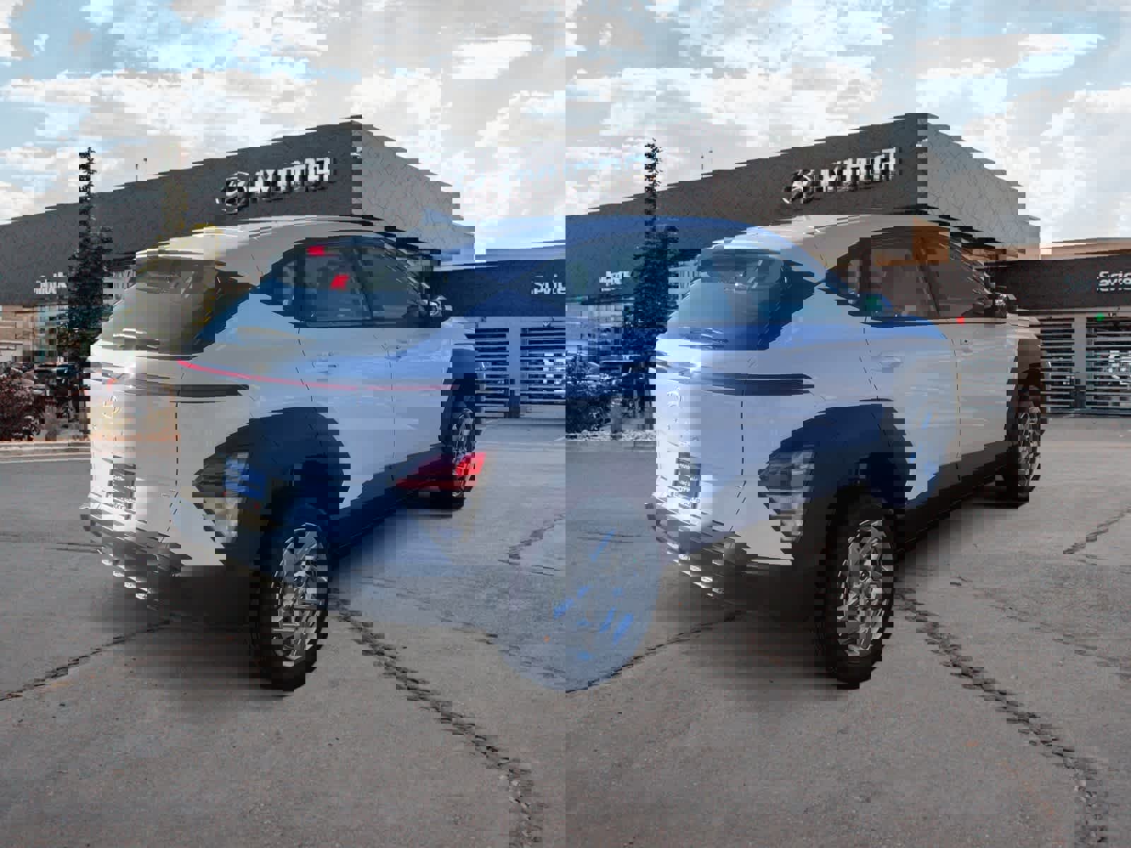 Used 2026 Hyundai Kona SE image 5