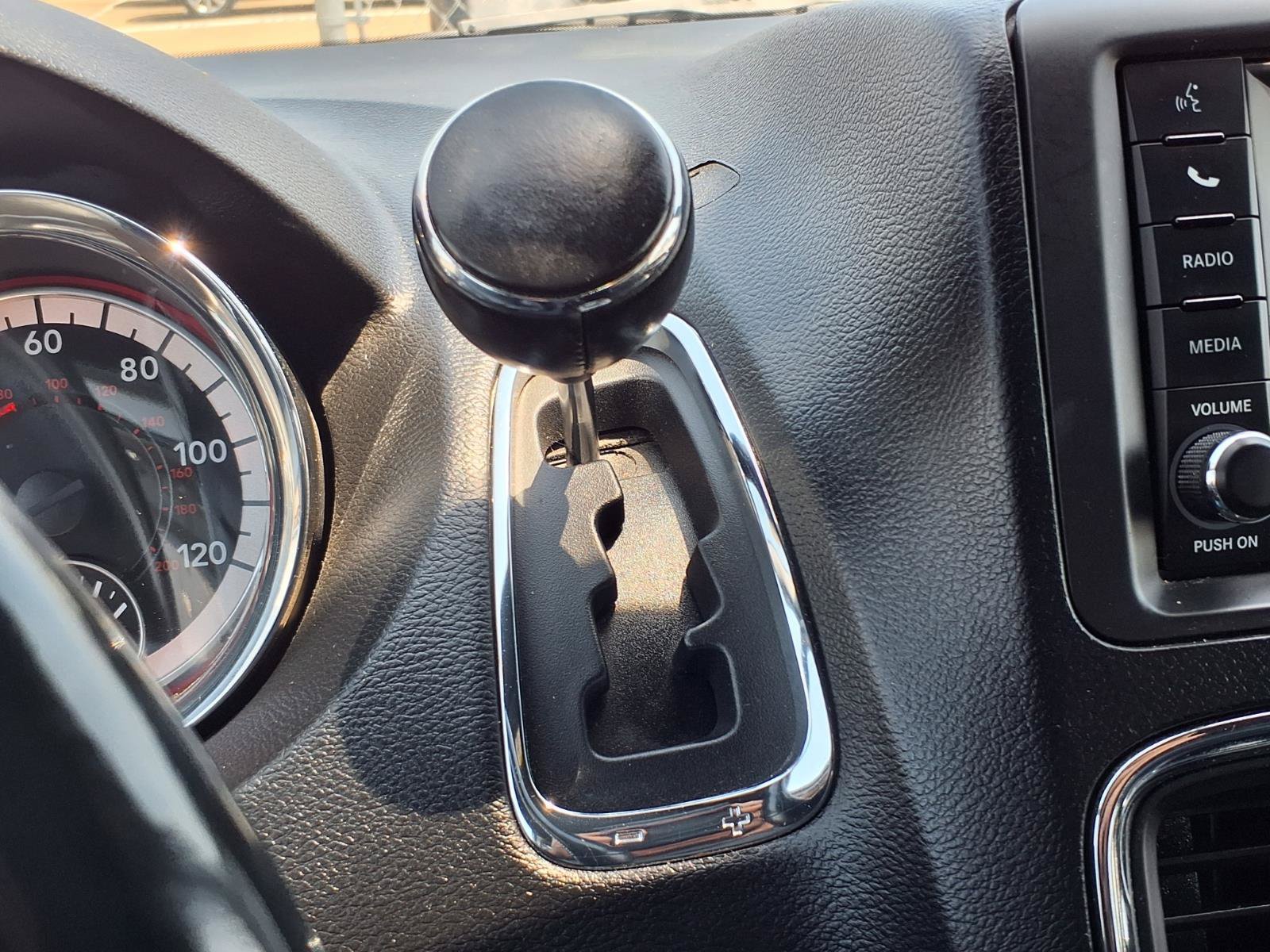 Used 2019 Dodge Grand Caravan SXT FWD image 14