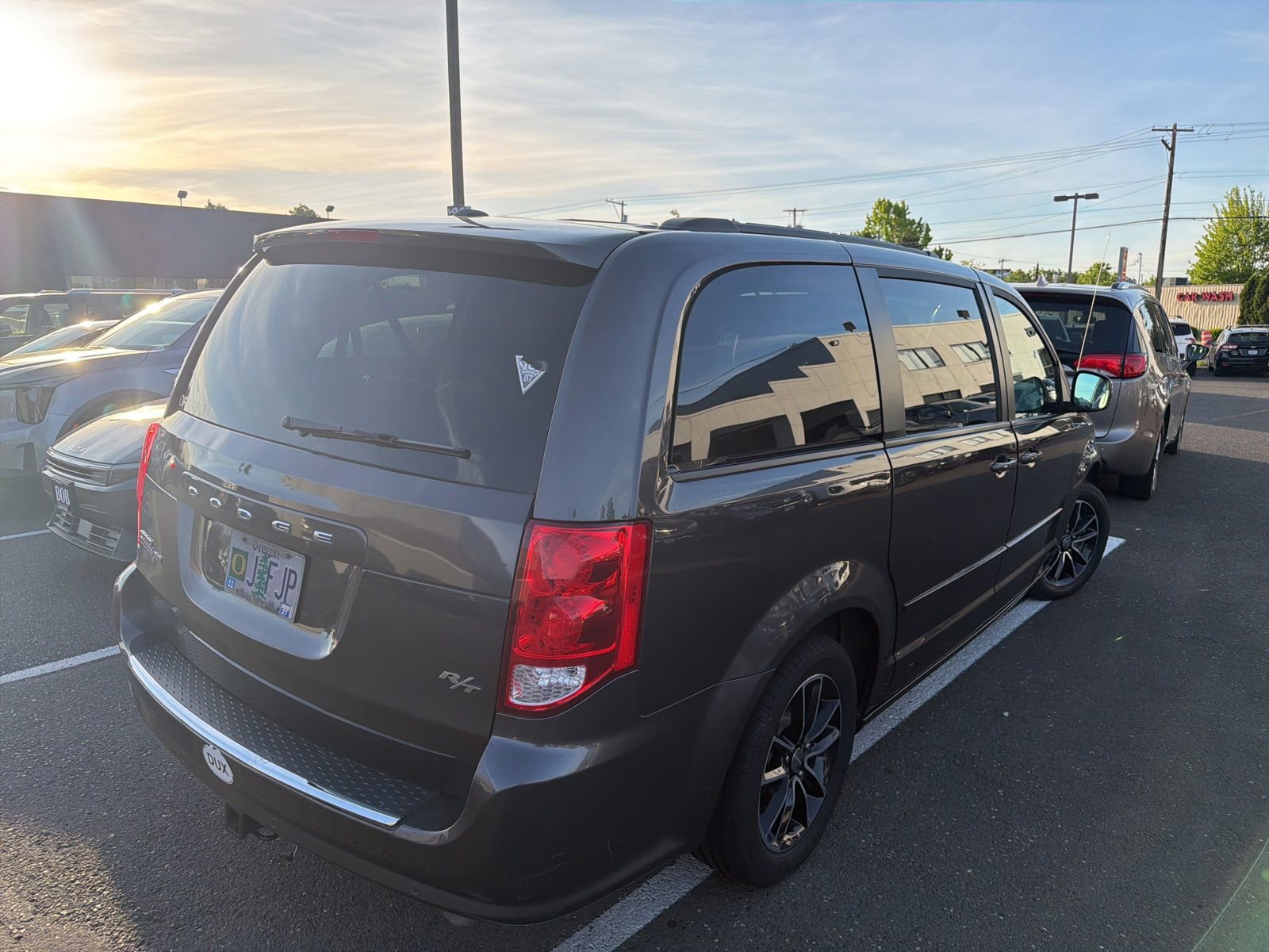 Used 2015 Dodge Grand Caravan R/T w/ Safety Sphere Group FWD image 3
