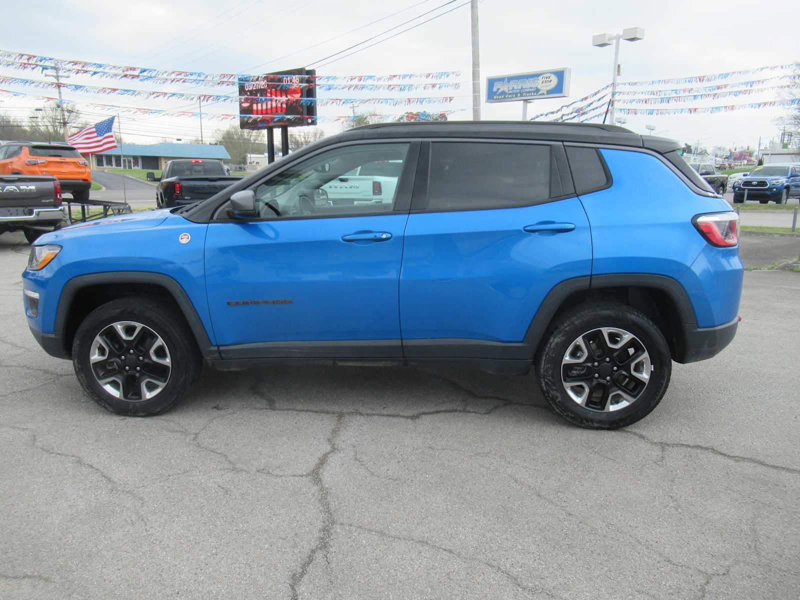 Used 2017 Jeep Compass Trailhawk w/ Popular Equipment Group image 2