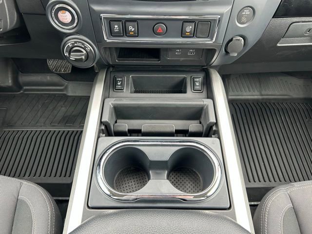 Used 2024 Nissan Titan SV w/ SV Convenience Package image 16