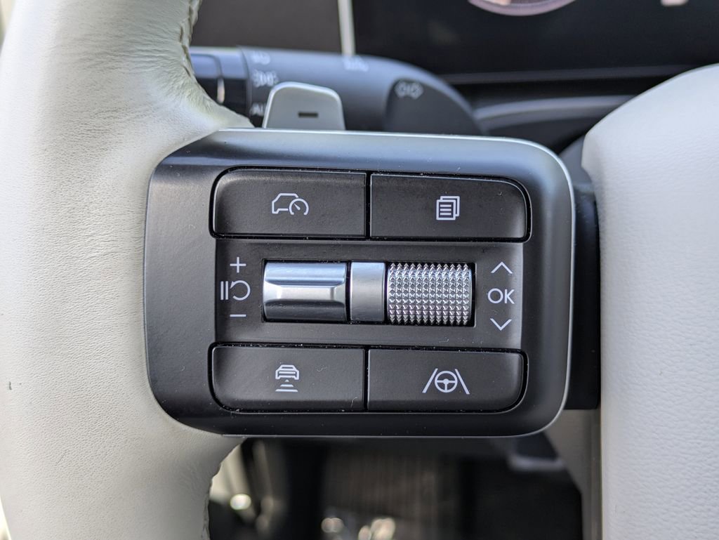 Certified 2025 Hyundai Santa Fe SEL AWD/4WD image 26