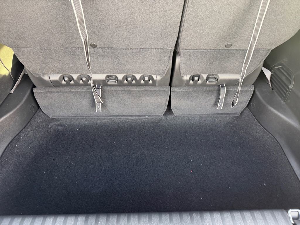 New 2026 Chrysler Voyager LX image 17