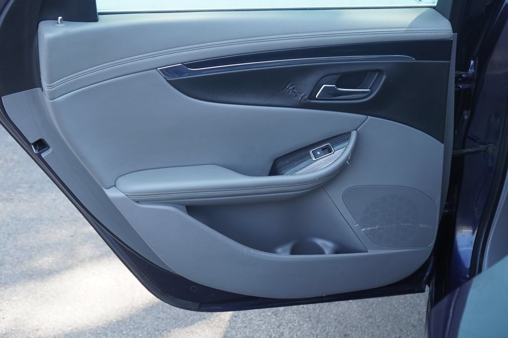 Used 2018 Chevrolet Impala Premier FWD image 24