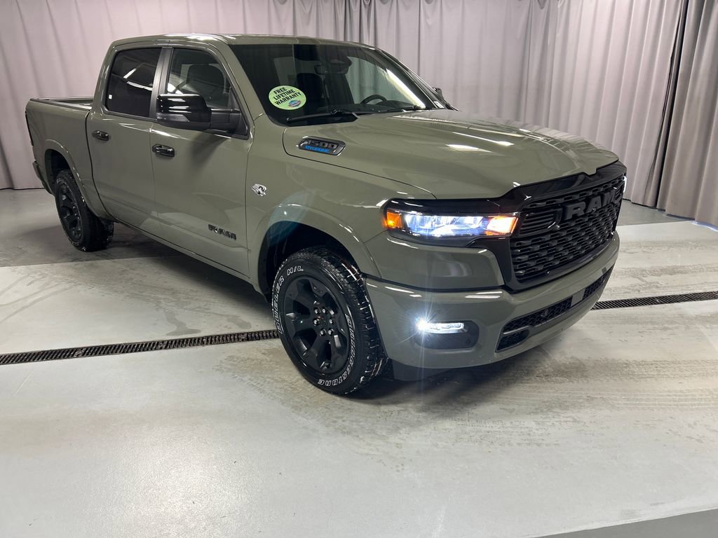 New 2026 RAM 1500 4x4 Crew Cab