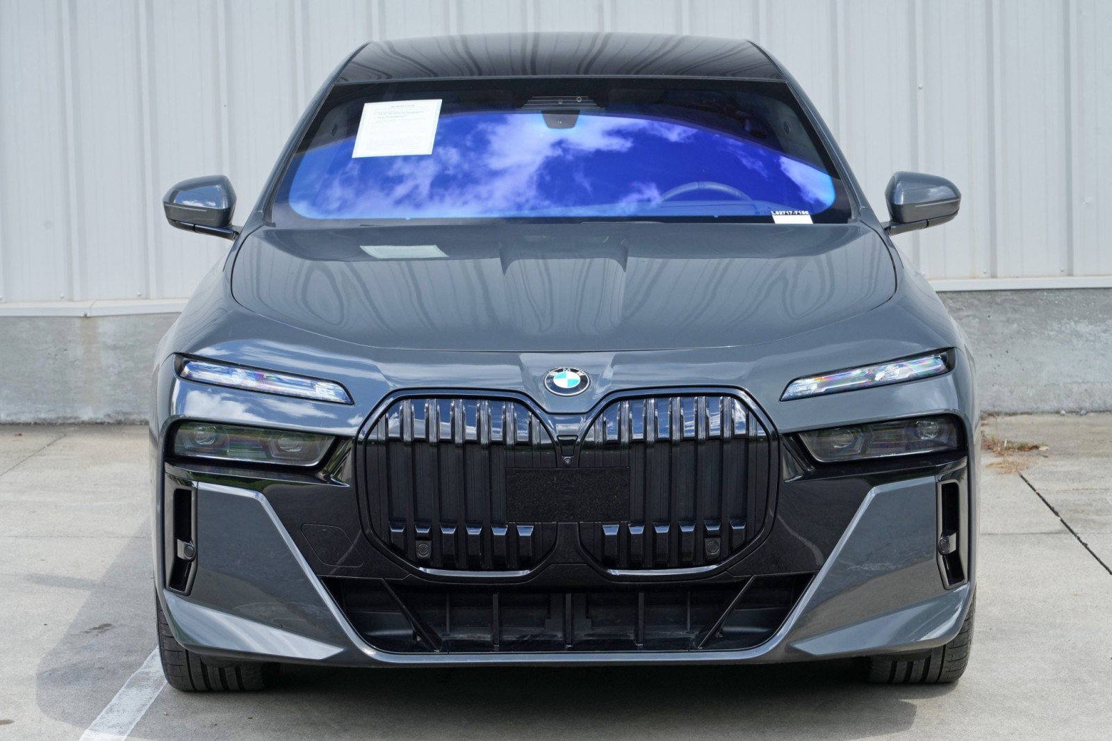 Used 2023 BMW 760i xDrive w/ Executive Package AWD/4WD image 51