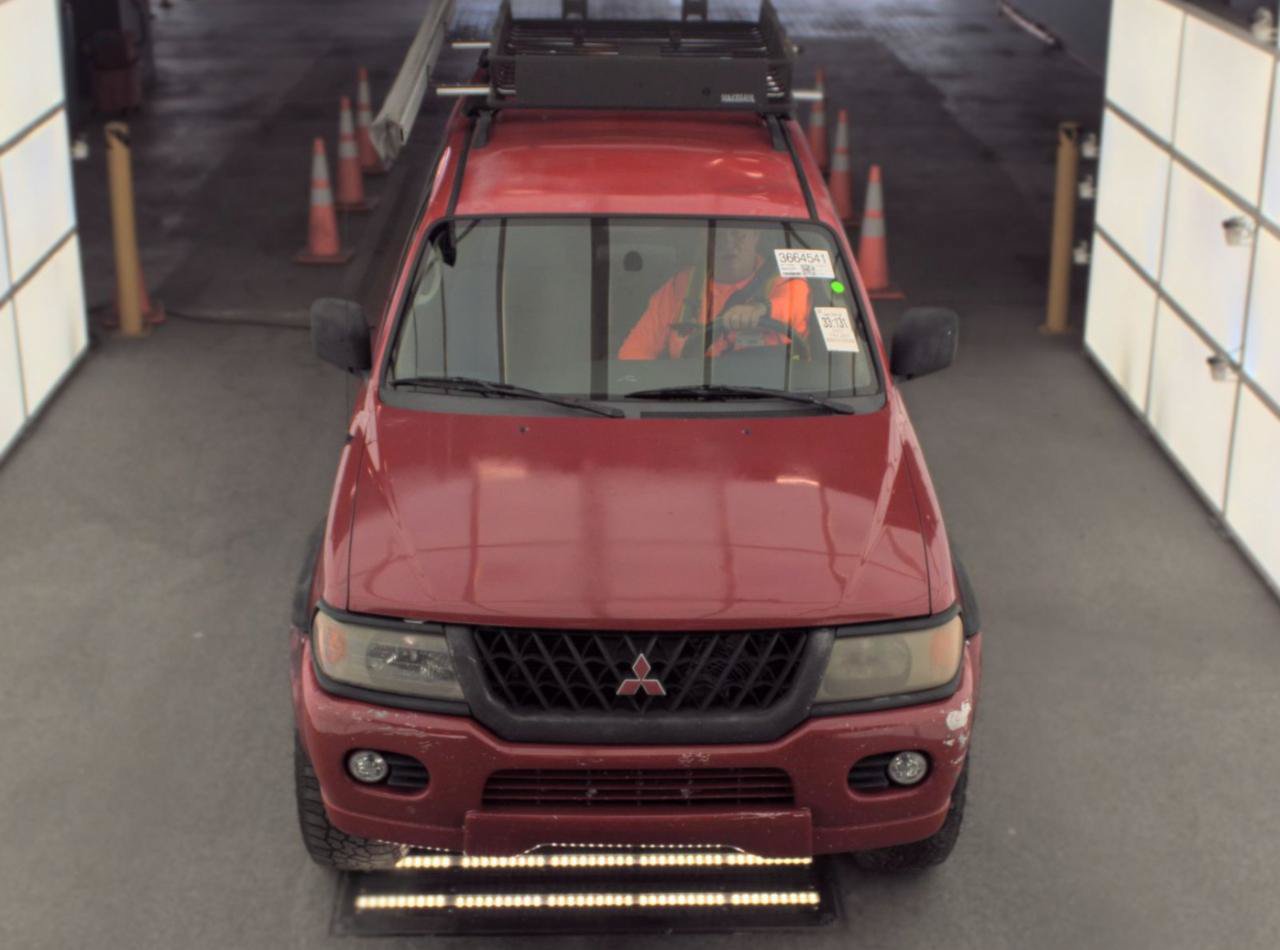 Used 2001 Mitsubishi Montero Sport XS AWD/4WD image 2