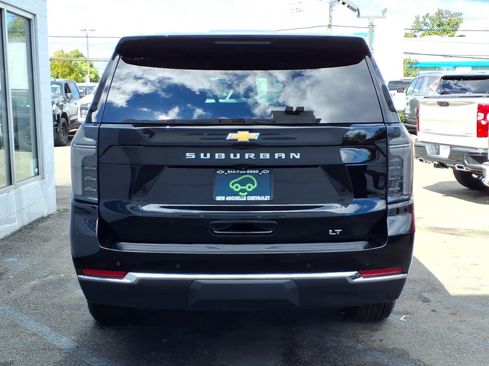 Used 2026 Chevrolet Suburban LT w/ Comfort Package AWD/4WD image 5