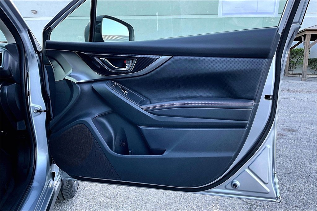 Used 2020 Subaru Crosstrek 2.0i Limited w/ Moonroof Package image 28