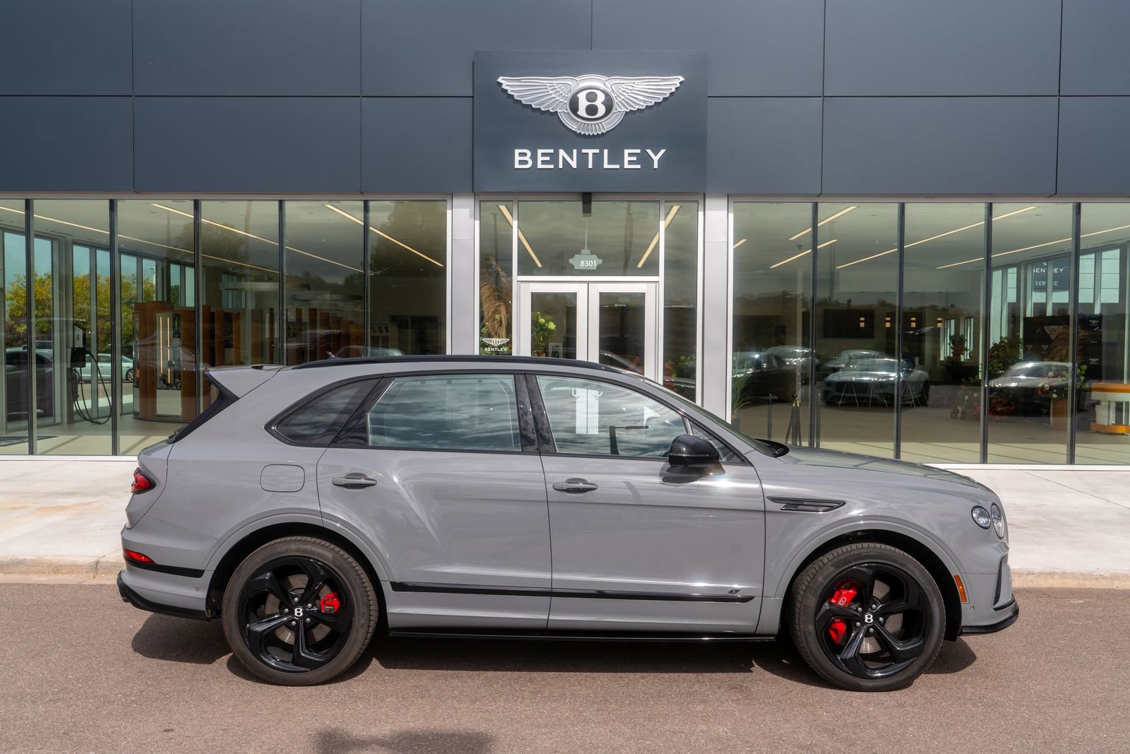 New 2025 Bentley Bentayga image 18