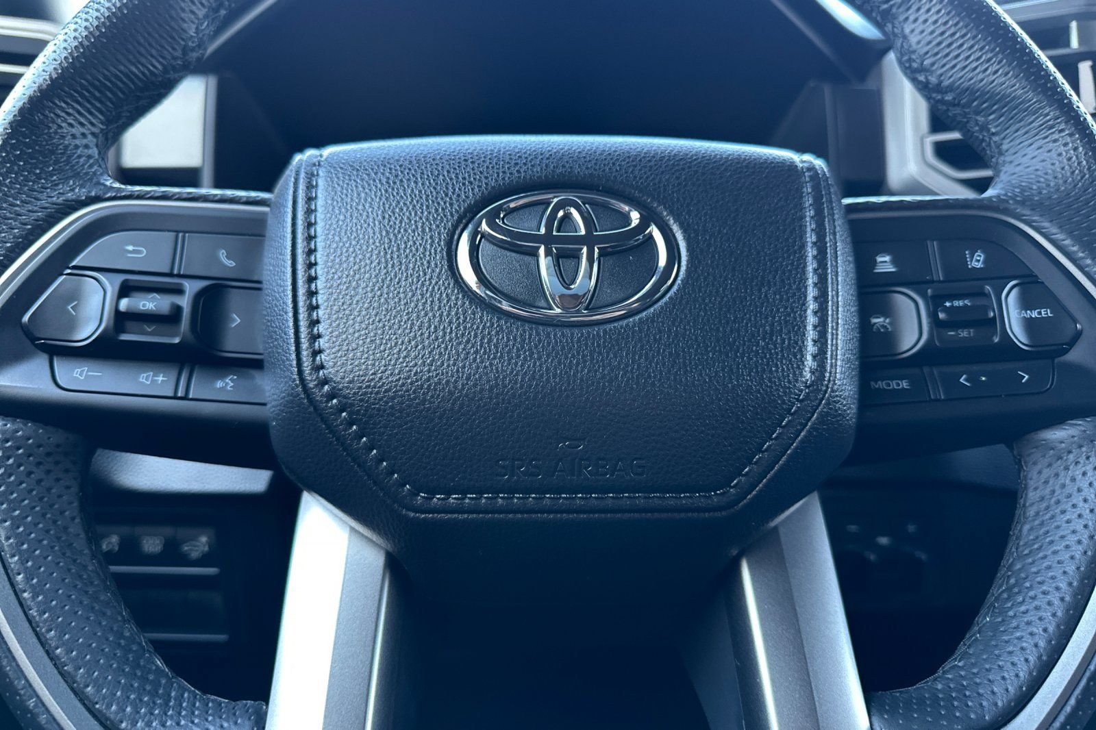 Used 2025 Toyota Tundra SR5 w/ SR5 Premium Package AWD/4WD image 21