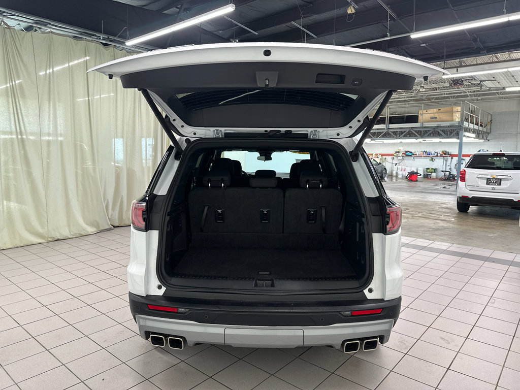Used 2025 GMC Acadia Elevation image 18