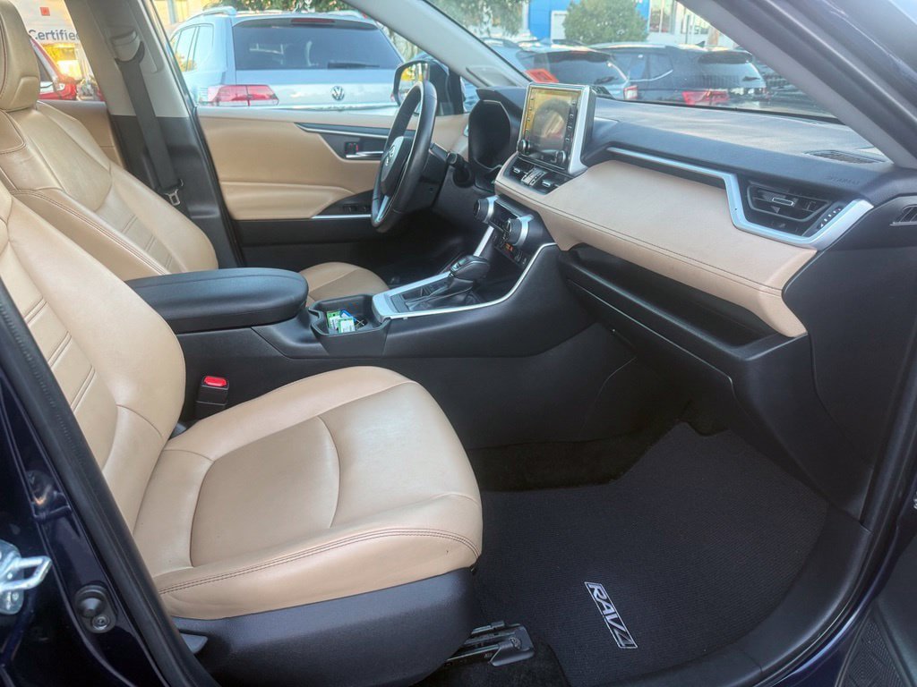 Certified 2021 Toyota RAV4 XLE Premium AWD/4WD image 25